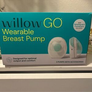 Willow Go Teal and White Wearable Breast Pump